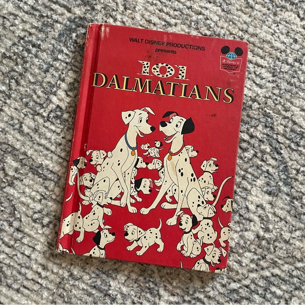 Vintage 1981 Walt Disney 101 Dalmatians hardcover book